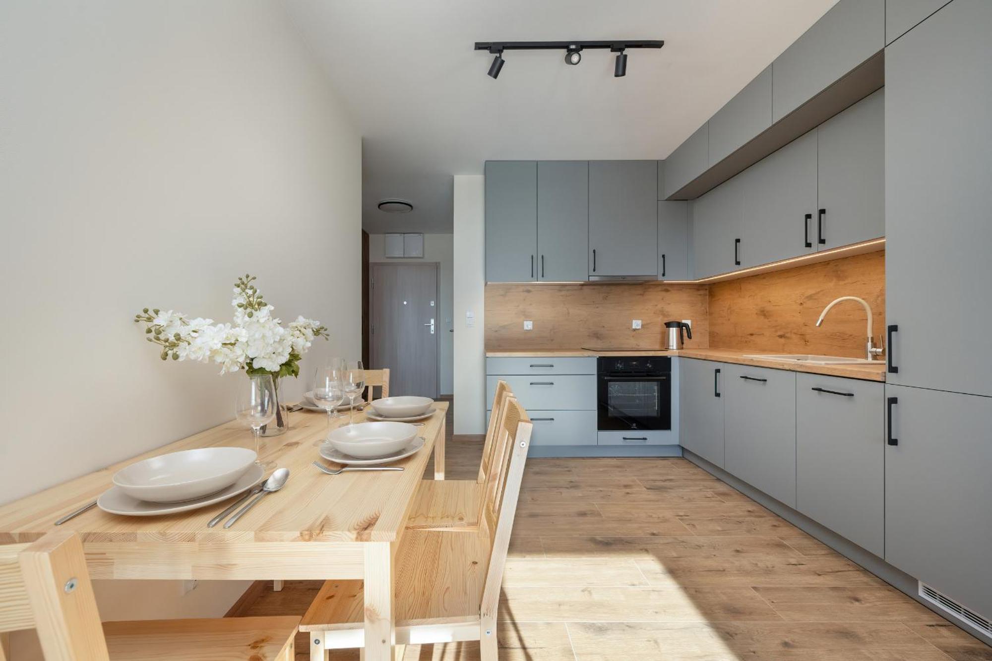 Wroclaw 1-Bedroom Apartment With Parking & Balcony By Noclegi Renters Zewnętrze zdjęcie